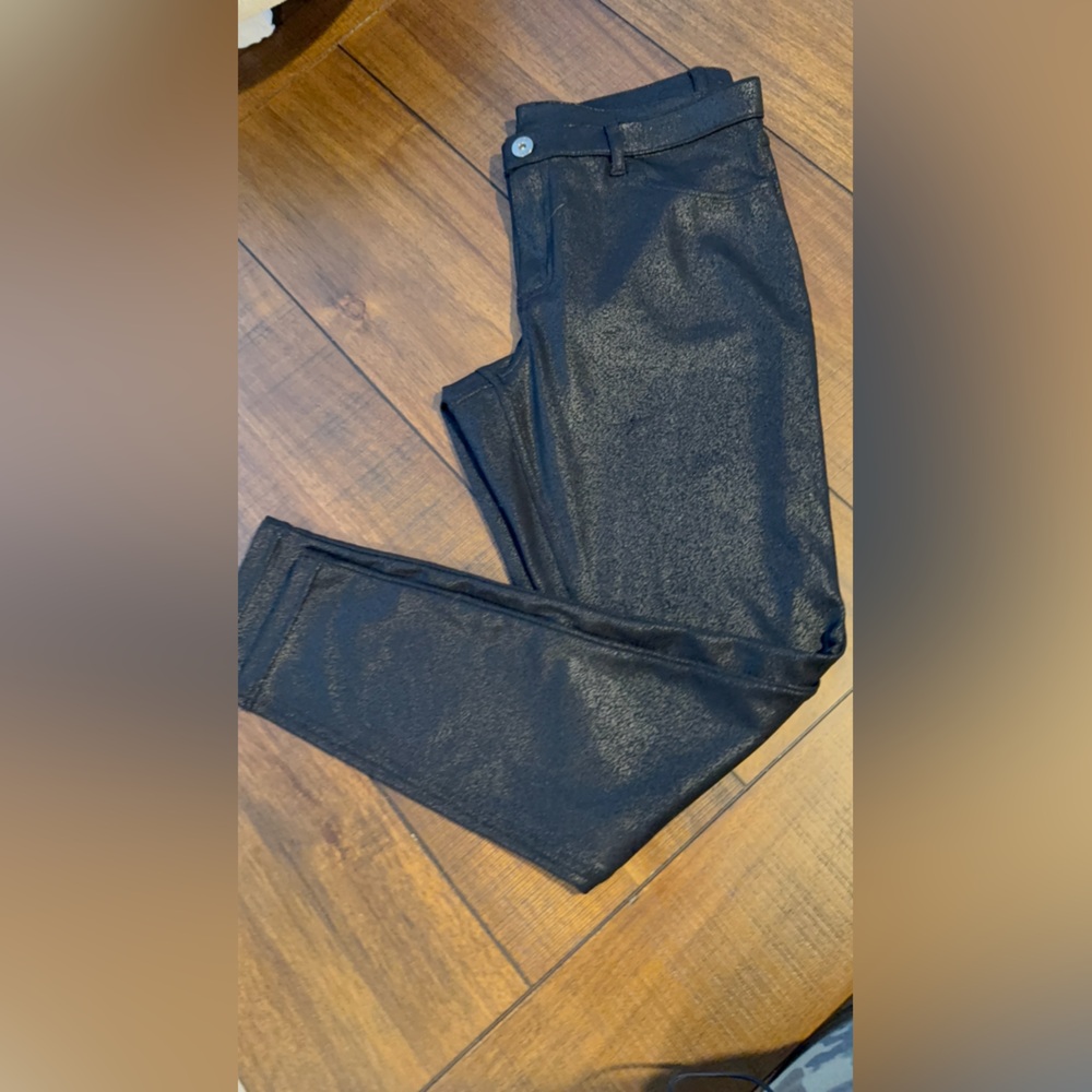 HUE Shimmer Black Jeggings